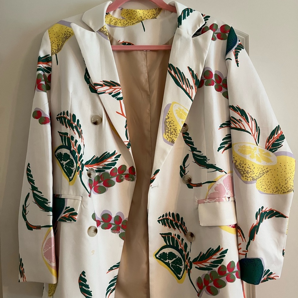 White lemon blazer